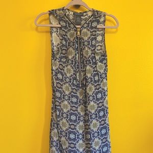 Lightweight patterned zipper front dress